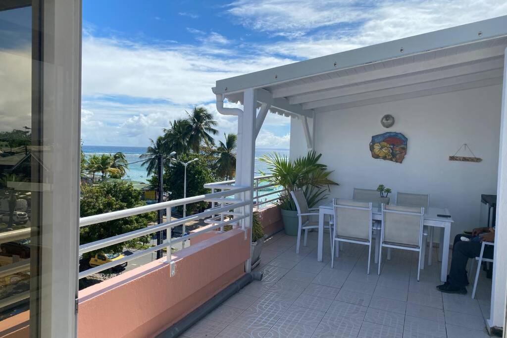 Appartement Bord De Mer Sainte-Anne  Bagian luar foto